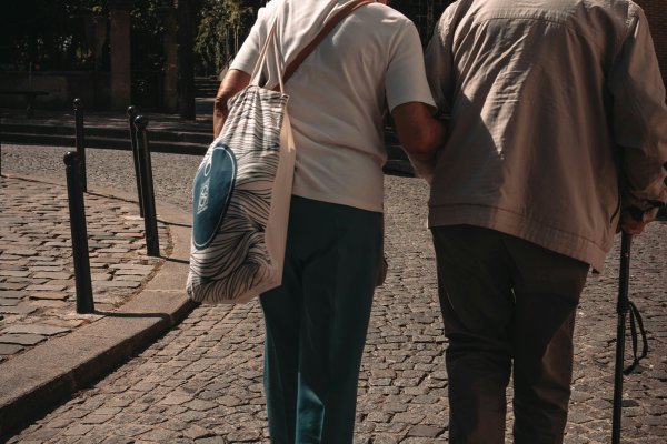 Gece veya Gündüz Hasta Bakıcı Hizmetleri